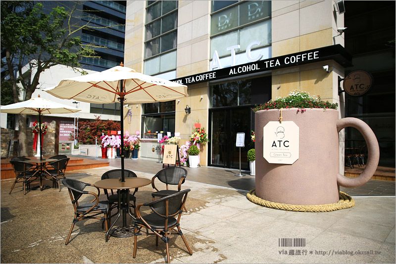 台中茶店》ATC‧ALCOHOL TEA COFFEE(已永久停業)～超大的馬克杯好吸睛！咖啡／珍奶／茶點 @Via&#039;s旅行札記-旅遊美食部落格